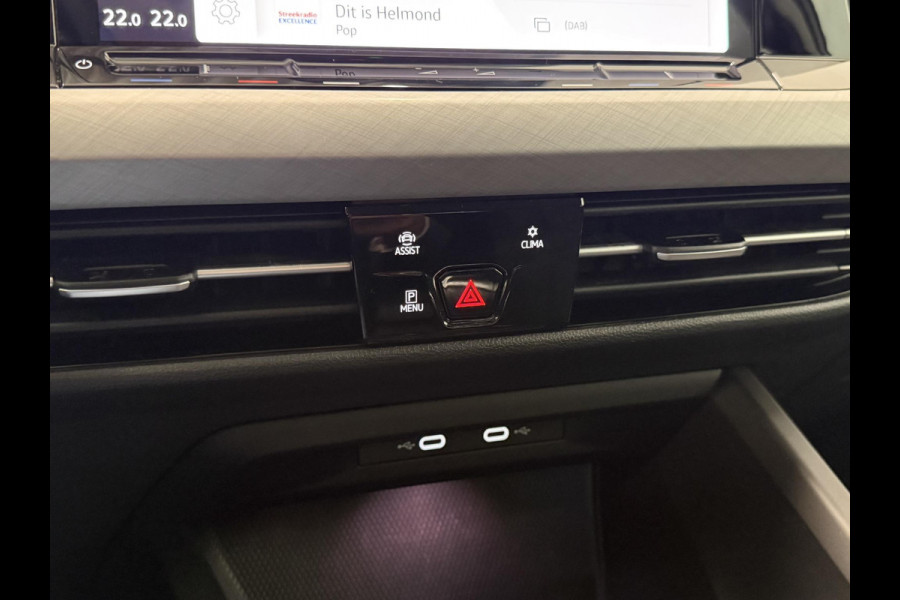 Volkswagen Golf 1.0 TSI 110pk Life Lounge Apple Carplay Android Auto Parkeersensoren Cruise Control DAB Climate Control LED Koplampen Bluetooth Lichtmetalen Velgen