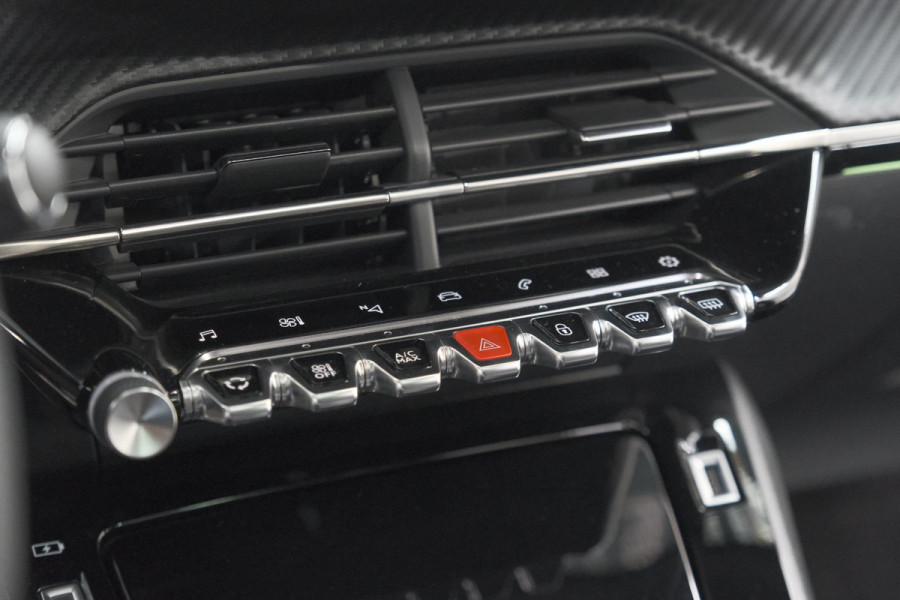 Peugeot 2008 PureTech 130 GT | Elektrisch Panoramadak | Camera | Dodehoekdetectie | Navigatie