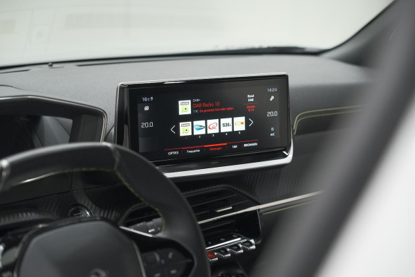 Peugeot 2008 PureTech 130 GT | Elektrisch Panoramadak | Camera | Dodehoekdetectie | Navigatie