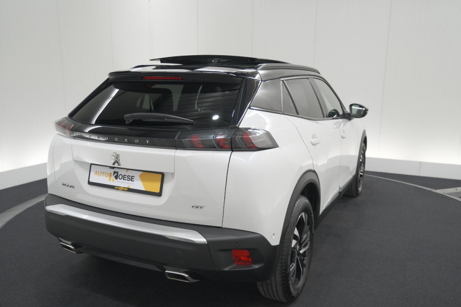 Peugeot 2008 PureTech 130 GT | Elektrisch Panoramadak | Camera | Dodehoekdetectie | Navigatie