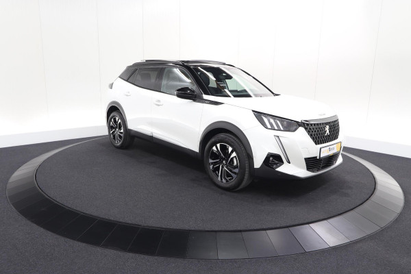 Peugeot 2008 PureTech 130 GT | Elektrisch Panoramadak | Camera | Dodehoekdetectie | Navigatie