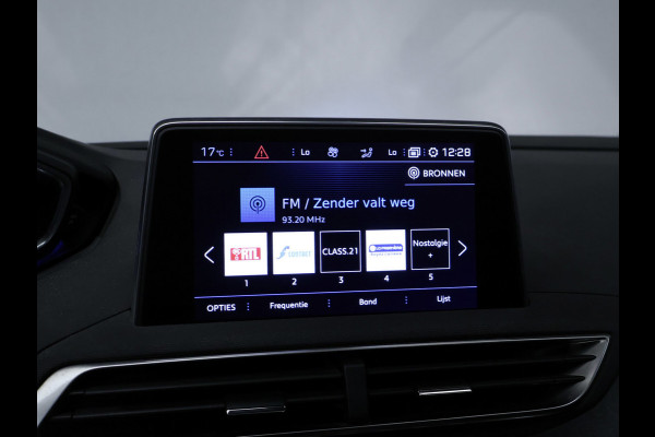 Peugeot 3008 1.2 PureTech Allure Sport (SCHUIFDAK,APPLE CARPLAY,NAVI,CAMERA,360 VIEW,CLIMATE,CRUISE,GETINT,TREKHAAK,SPORTSTOELEN)