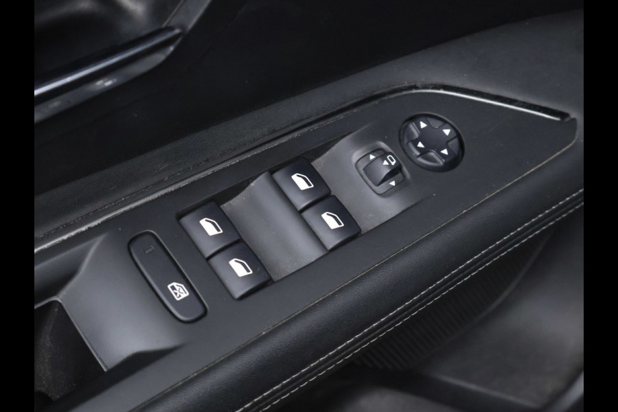 Peugeot 3008 1.2 PureTech Allure Sport (SCHUIFDAK,APPLE CARPLAY,NAVI,CAMERA,360 VIEW,CLIMATE,CRUISE,GETINT,TREKHAAK,SPORTSTOELEN)
