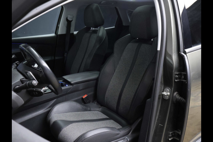 Peugeot 3008 1.2 PureTech Allure Sport (SCHUIFDAK,APPLE CARPLAY,NAVI,CAMERA,360 VIEW,CLIMATE,CRUISE,GETINT,TREKHAAK,SPORTSTOELEN)