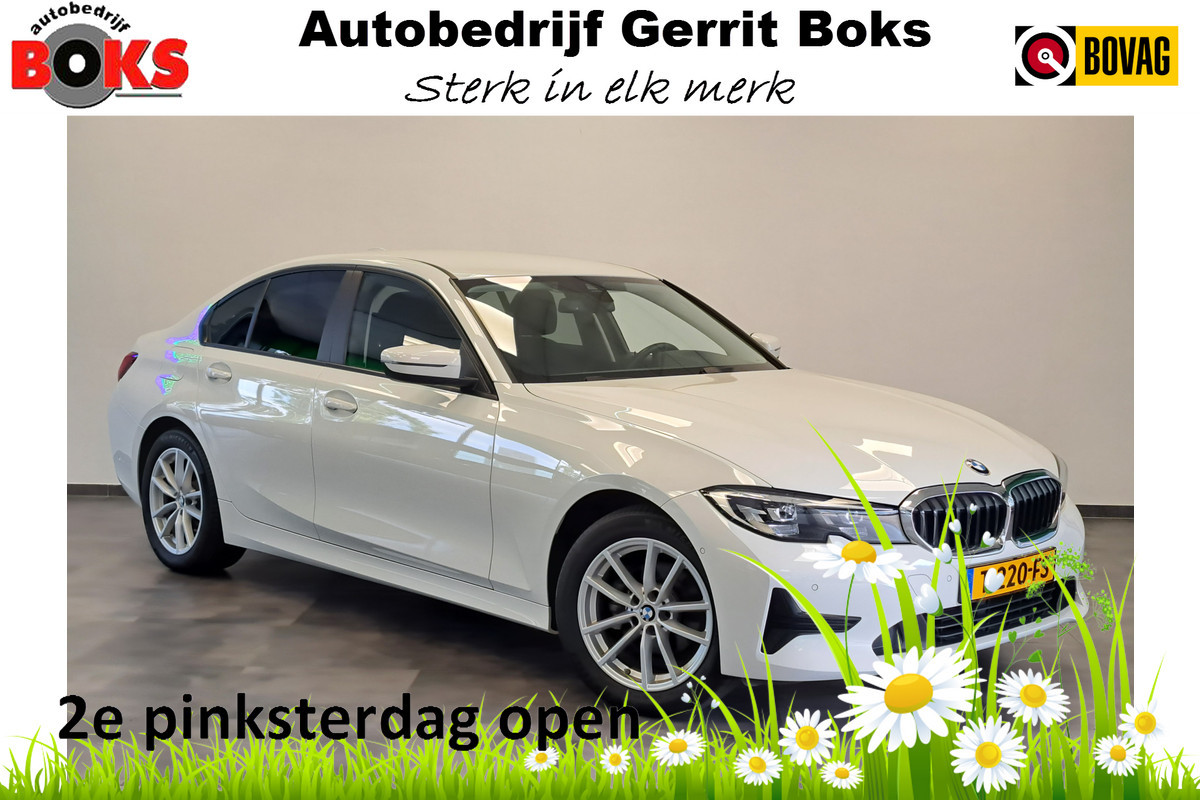 BMW 3 Serie 318i Executive Navigatie Clima Cruise PDC LM 157 PK! !! 2e Pinksterdag geopend van 12:00 tot 17:00u !!