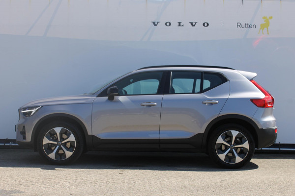 Volvo XC40 B4 211PK Automaat Plus Dark Semi elektrisch wegklapbare trekhaak / Verwarmbare voorruit / Google infotainment / Elektrisch bedienbare bestuurdersstoel met geheugen