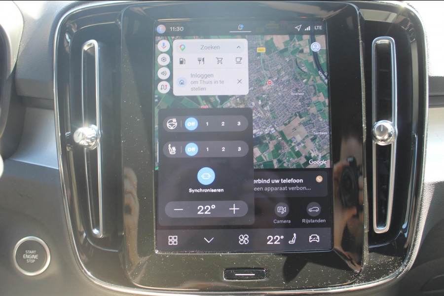 Volvo XC40 B4 211PK Automaat Plus Dark Semi elektrisch wegklapbare trekhaak / Verwarmbare voorruit / Google infotainment / Elektrisch bedienbare bestuurdersstoel met geheugen