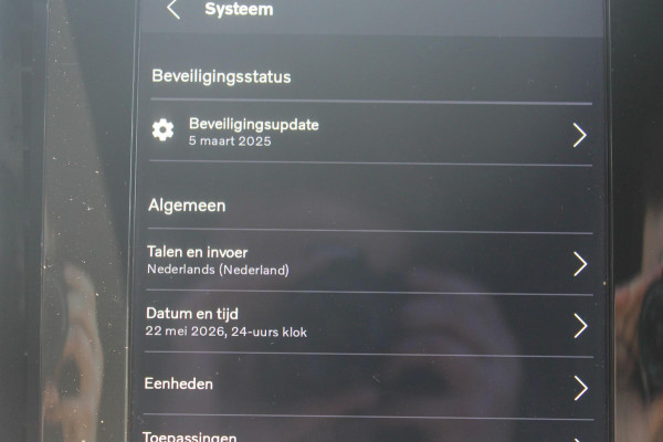 Volvo XC40 B4 211PK Automaat Plus Dark Semi elektrisch wegklapbare trekhaak / Verwarmbare voorruit / Google infotainment / Elektrisch bedienbare bestuurdersstoel met geheugen