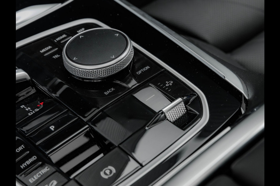BMW X5 xDrive50e M-Sport - Skylounge - Bowers & Wilkins - Active Steering