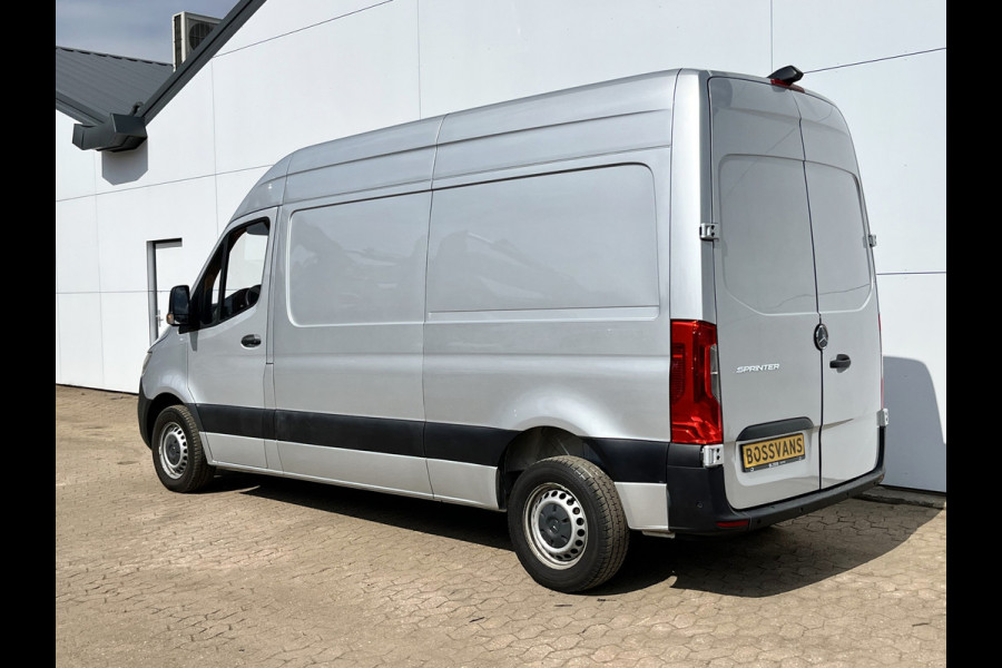 Mercedes-Benz Sprinter 215 1.9 CDI L2H2 Automaat L2H2 Climate Control Camera Carplay Parkeersensoren V+A