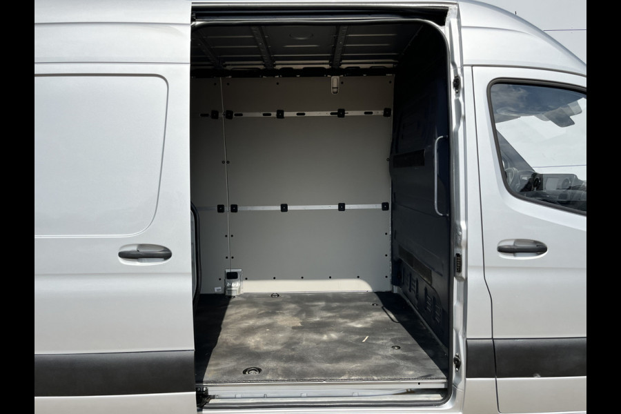 Mercedes-Benz Sprinter 215 1.9 CDI L2H2 Automaat L2H2 Climate Control Camera Carplay Parkeersensoren V+A