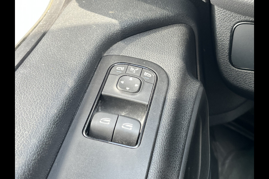 Mercedes-Benz Sprinter 215 1.9 CDI L2H2 Automaat L2H2 Climate Control Camera Carplay Parkeersensoren V+A