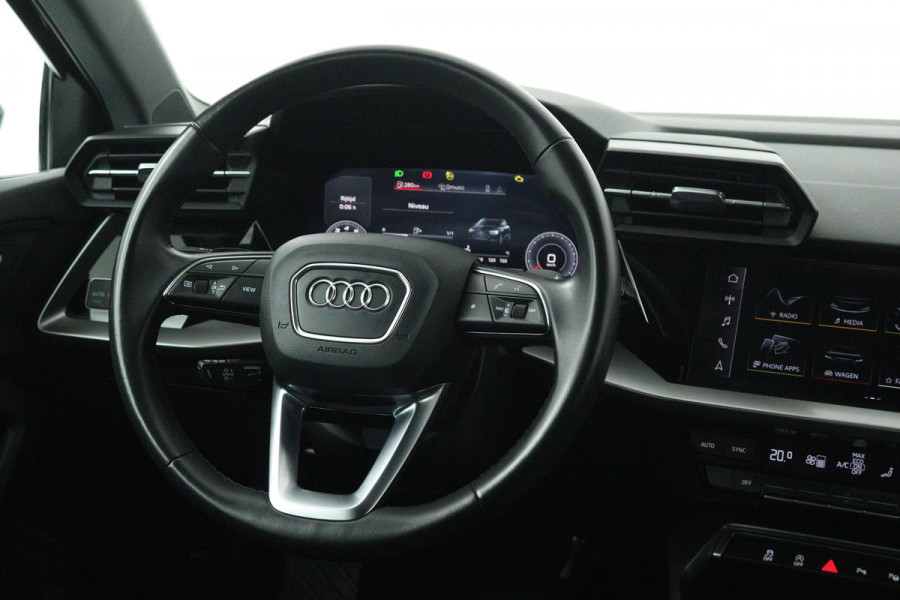 Audi A3 Sportback 35 TFSI Business edition (NAVIGATIE, PDC, ADAPTIEVE CRUISE, CARPLAY, 1e EIGENAAR, GOED ONDERHOUDEN)