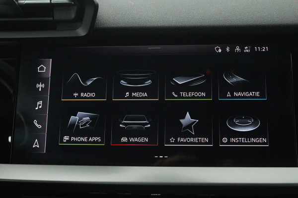 Audi A3 Sportback 35 TFSI Business edition (NAVIGATIE, PDC, ADAPTIEVE CRUISE, CARPLAY, 1e EIGENAAR, GOED ONDERHOUDEN)