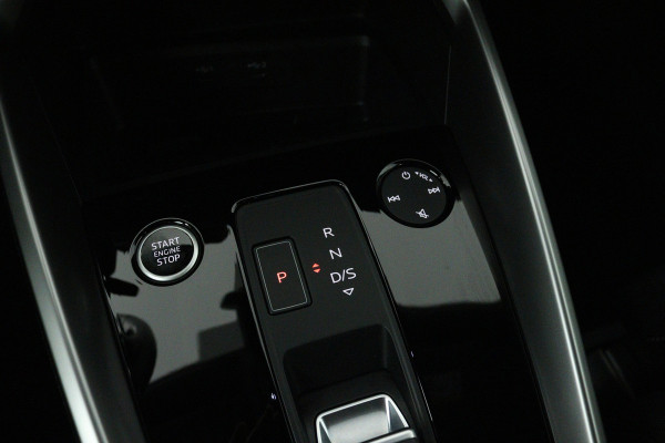 Audi A3 Sportback 35 TFSI Business edition (NAVIGATIE, PDC, ADAPTIEVE CRUISE, CARPLAY, 1e EIGENAAR, GOED ONDERHOUDEN)