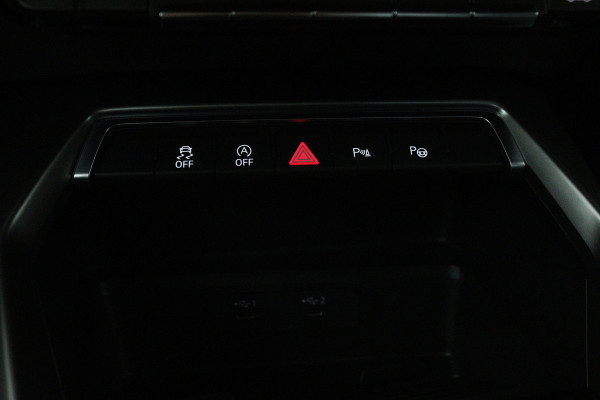 Audi A3 Sportback 35 TFSI Business edition (NAVIGATIE, PDC, ADAPTIEVE CRUISE, CARPLAY, 1e EIGENAAR, GOED ONDERHOUDEN)