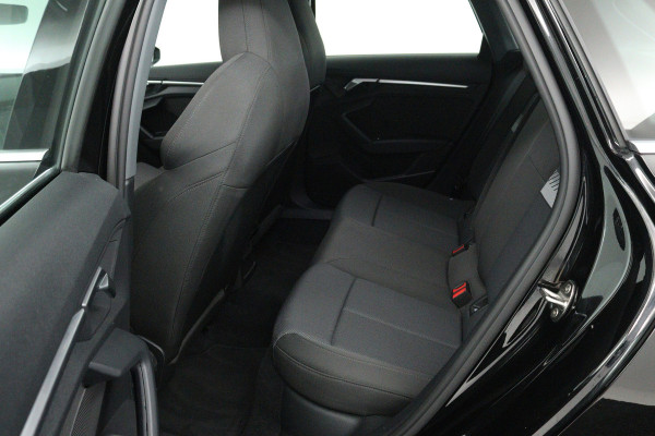 Audi A3 Sportback 35 TFSI Business edition (NAVIGATIE, PDC, ADAPTIEVE CRUISE, CARPLAY, 1e EIGENAAR, GOED ONDERHOUDEN)