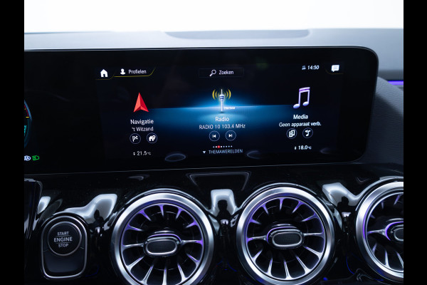Mercedes-Benz GLA 250 e Luxury Line | Pano | Elec. klep | Elec. Trekhaak | Stoel- stuurverwarming | Adap. Cruise | HUD | Sfeerverlichting | Elec. verstelbare bestuurdersstoel met geheugen, Camera, Navigatie Incl. winterset op 17"LMV