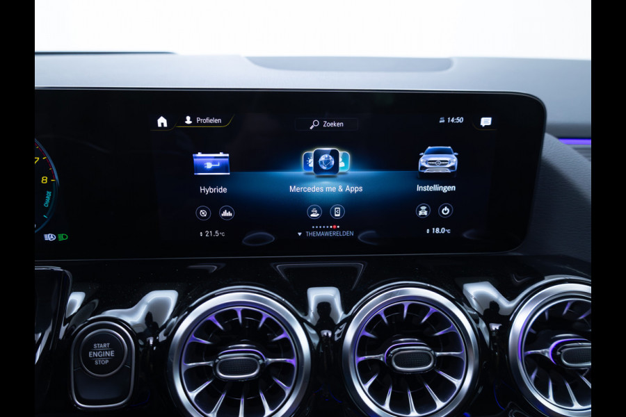 Mercedes-Benz GLA 250 e Luxury Line | Pano | Elec. klep | Elec. Trekhaak | Stoel- stuurverwarming | Adap. Cruise | HUD | Sfeerverlichting | Elec. verstelbare bestuurdersstoel met geheugen, Camera, Navigatie Incl. winterset op 17"LMV
