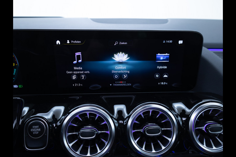 Mercedes-Benz GLA 250 e Luxury Line | Pano | Elec. klep | Elec. Trekhaak | Stoel- stuurverwarming | Adap. Cruise | HUD | Sfeerverlichting | Elec. verstelbare bestuurdersstoel met geheugen, Camera, Navigatie Incl. winterset op 17"LMV