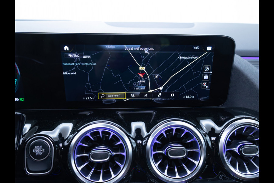 Mercedes-Benz GLA 250 e Luxury Line | Pano | Elec. klep | Elec. Trekhaak | Stoel- stuurverwarming | Adap. Cruise | HUD | Sfeerverlichting | Elec. verstelbare bestuurdersstoel met geheugen, Camera, Navigatie Incl. winterset op 17"LMV