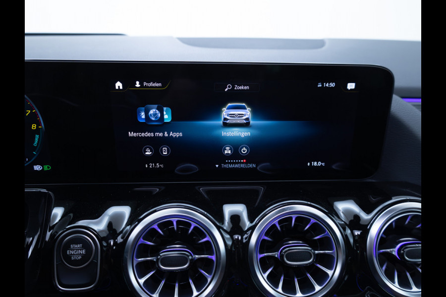 Mercedes-Benz GLA 250 e Luxury Line | Pano | Elec. klep | Elec. Trekhaak | Stoel- stuurverwarming | Adap. Cruise | HUD | Sfeerverlichting | Elec. verstelbare bestuurdersstoel met geheugen, Camera, Navigatie Incl. winterset op 17"LMV