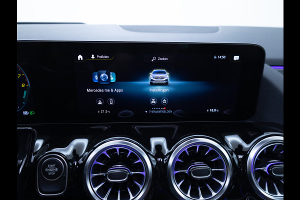 Mercedes-Benz GLA 250 e Luxury Line | Pano | Elec. klep | Elec. Trekhaak | Stoel- stuurverwarming | Adap. Cruise | HUD | Sfeerverlichting | Elec. verstelbare bestuurdersstoel met geheugen, Camera, Navigatie Incl. winterset op 17"LMV