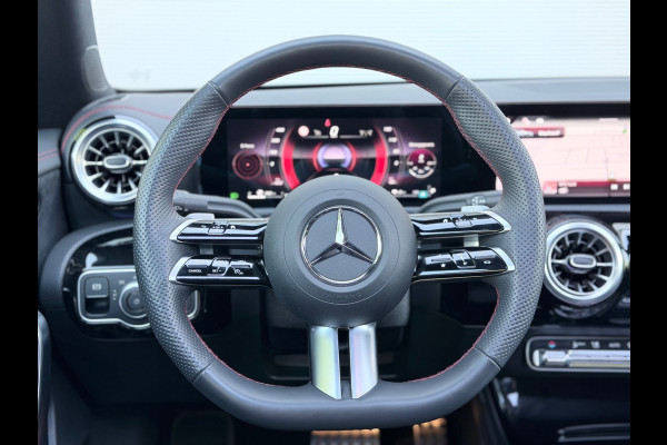 Mercedes-Benz CLA-Klasse 250 e Edition AMG Line 45s Pano/360/Sfeer