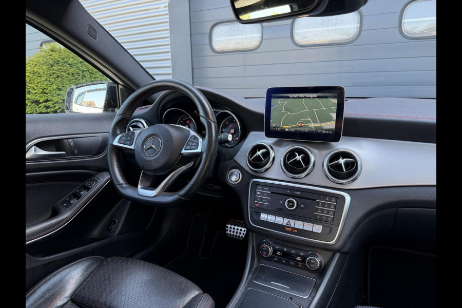 Mercedes-Benz GLA 220 d AMG | Panoramadak | 360* Camera | Harmon Kardon | Night Pakket |