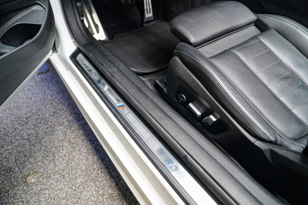 BMW 4 Serie Cabrio M440i xDrive High Executive | Laser LED | Driving Assistant Professional | Luxe Leder | Stoelkoeling | HuD