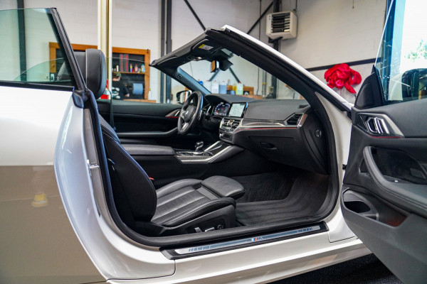 BMW 4 Serie Cabrio M440i xDrive High Executive | Laser LED | Driving Assistant Professional | Luxe Leder | Stoelkoeling | HuD