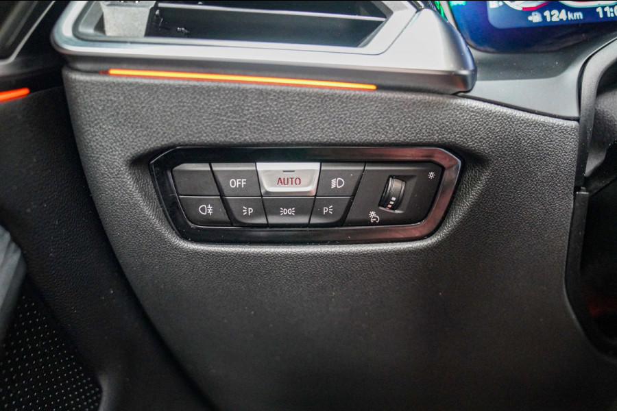 BMW 4 Serie Cabrio M440i xDrive High Executive | Laser LED | Driving Assistant Professional | Luxe Leder | Stoelkoeling | HuD