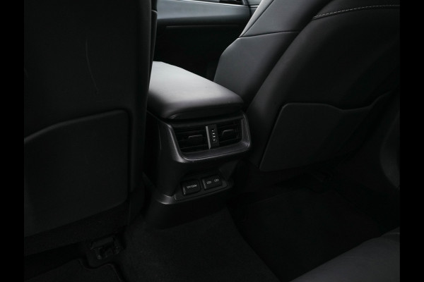 Lexus ES 300h Business Line (INCL.BTW) Aut. *PANO | LEATHER | FULL-LED | ADAPTIVE-CRUISE | BLIND-SPOT | KEYLESS | CAMERA | HEATED-COMFORTSEATS | NAVI-FULLMAP | PRIVACY-GLASS | SHIFT-PADDLES | ECC | PDC | 19''ALU*