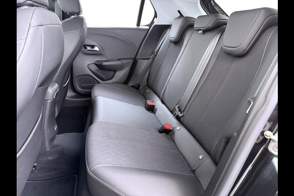 Opel CORSA-E Elegance 50 kWh SOH 93% Navi Ecc 360°Camera Apple Carplay Android Auto Cruise Control Pdc Dodehoek detectie Keyless Draadloze telefoonlader Privacy Glas Lmv Isofix Led Regen-Lichtsensor Lane Assist Origineel Nederlandse Auto Zeer compleet!