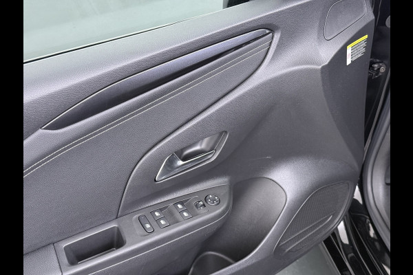 Opel CORSA-E Elegance 50 kWh SOH 93% Navi Ecc 360°Camera Apple Carplay Android Auto Cruise Control Pdc Dodehoek detectie Keyless Draadloze telefoonlader Privacy Glas Lmv Isofix Led Regen-Lichtsensor Lane Assist Origineel Nederlandse Auto Zeer compleet!