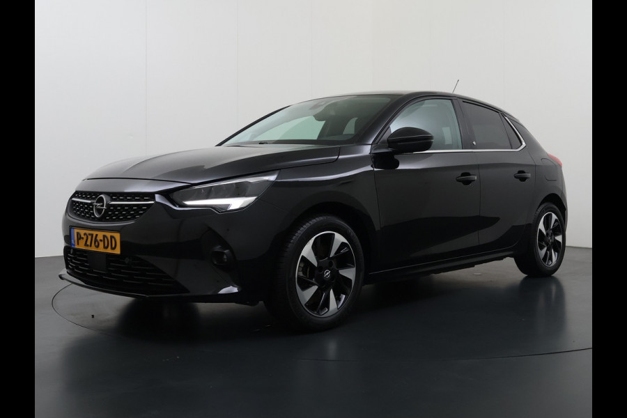 Opel CORSA-E Elegance 50 kWh SOH 93% Navi Ecc 360°Camera Apple Carplay Android Auto Cruise Control Pdc Dodehoek detectie Keyless Draadloze telefoonlader Privacy Glas Lmv Isofix Led Regen-Lichtsensor Lane Assist Origineel Nederlandse Auto Zeer compleet!