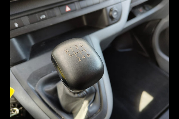 Peugeot Expert 1.5HDI 100 3-Persoons Trekhaak Navi Euro 6 Airco Apple Carplay Android Auto Cruise Control Bluetooth Pdc Premium Betonplex Vloer Wandbetimmering Schuifdeur 1.800KG Trekgewicht