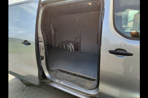 Peugeot Expert 1.5HDI 100 3-Persoons Trekhaak Navi Euro 6 Airco Apple Carplay Android Auto Cruise Control Bluetooth Pdc Premium Betonplex Vloer Wandbetimmering Schuifdeur 1.800KG Trekgewicht