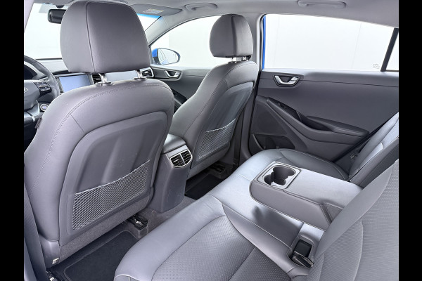 Hyundai IONIQ Premium EV SOH 99,9% Panorama-Schuifdak Adap.Cruise Leder+Memory Navi Ecc Trekhaak Infinity®-Audio Camera Apple Carplay Android  Stoel+Stuurverwarming Elek.Stoelen Lmv Bluetooth Dodehoek+Lane Assist VESS Origineel Nederlandse Auto