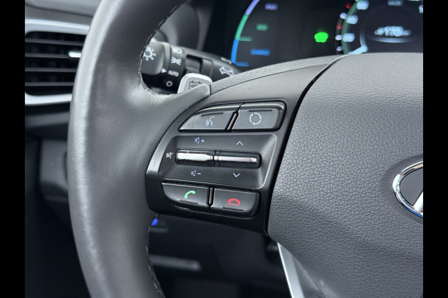 Hyundai IONIQ Premium EV SOH 99,9% Panorama-Schuifdak Adap.Cruise Leder+Memory Navi Ecc Trekhaak Infinity®-Audio Camera Apple Carplay Android  Stoel+Stuurverwarming Elek.Stoelen Lmv Bluetooth Dodehoek+Lane Assist VESS Origineel Nederlandse Auto