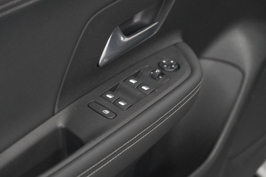 Opel Mokka Electric Level 4 50 kWh | SOH 97,5% | Adaptieve Cruise Control | Camera | Apple Carplay | Dodehoekdetectie