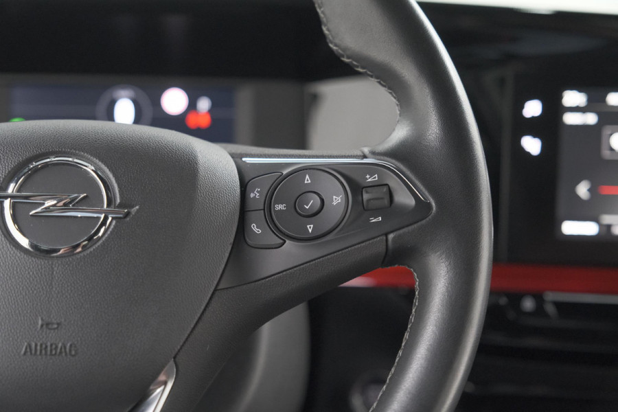 Opel Mokka Electric Level 4 50 kWh | SOH 97,5% | Adaptieve Cruise Control | Camera | Apple Carplay | Dodehoekdetectie