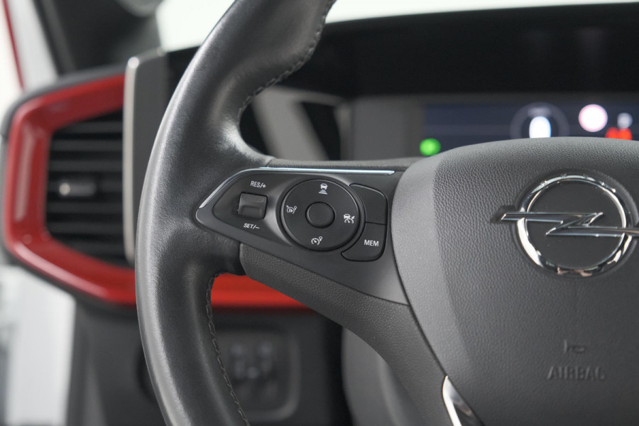 Opel Mokka Electric Level 4 50 kWh | SOH 97,5% | Adaptieve Cruise Control | Camera | Apple Carplay | Dodehoekdetectie