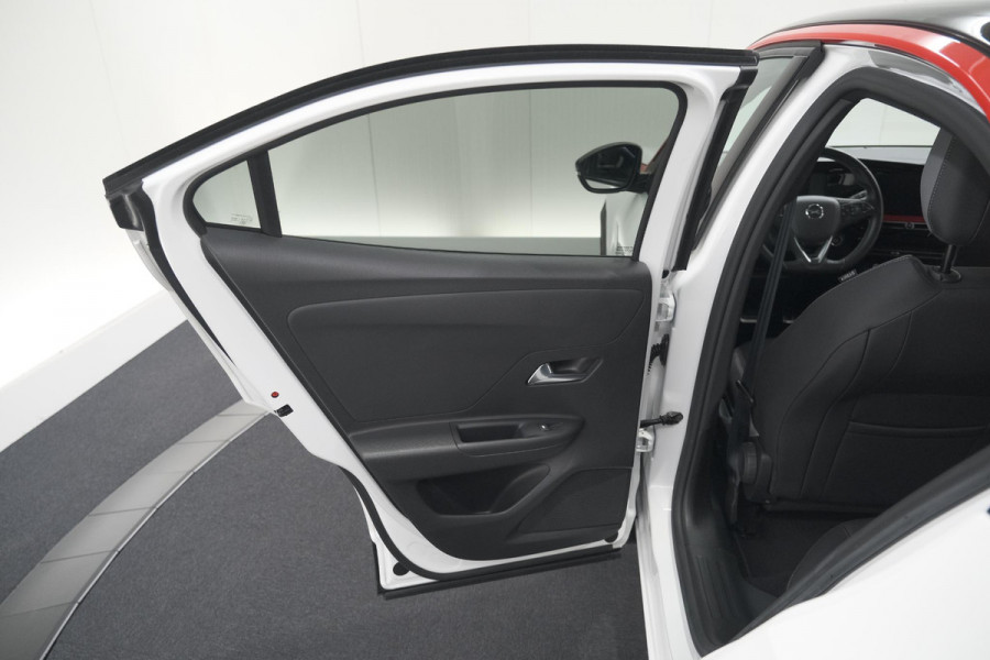 Opel Mokka Electric Level 4 50 kWh | SOH 97,5% | Adaptieve Cruise Control | Camera | Apple Carplay | Dodehoekdetectie