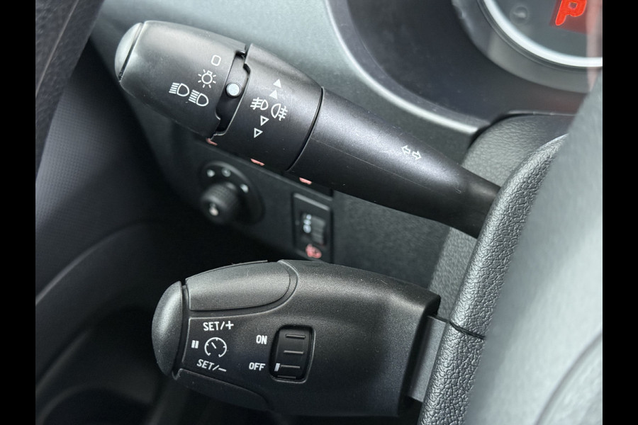 Citroën Berlingo E-Feel 5-Persoons Navi Ecc Camera Apple Carplay Mirror Link Cruise Control Pdc Led 2X Schuifdeur Privacy Glas DAB Lmv 1e Eigenaar Origineel Nederlandse Auto