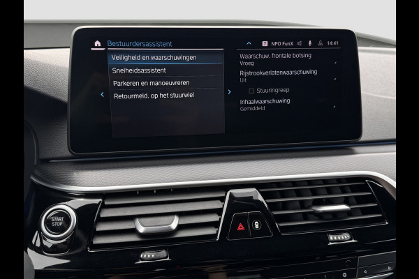 BMW 5 Serie Touring 530e xDrive M-Sport | Trekhaak | 360 | Elektrische stoelen | Shadow Line | Sfeerverlichting | Carplay | Memory