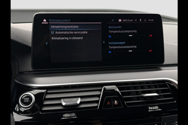 BMW 5 Serie Touring 530e xDrive M-Sport | Trekhaak | 360 | Elektrische stoelen | Shadow Line | Sfeerverlichting | Carplay | Memory