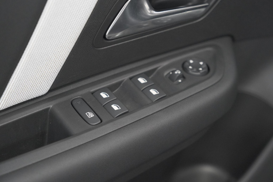 Citroën C4 1.2 Hybrid 145pk Max | 360 Camera | Adaptieve Cruise Control | Navigatie | Apple Carplay