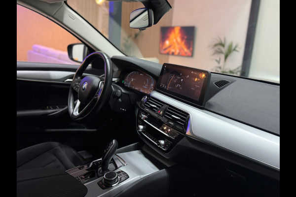 BMW 5 Serie Touring 520e | Plug-in Hybride virtual Cockpit | LED