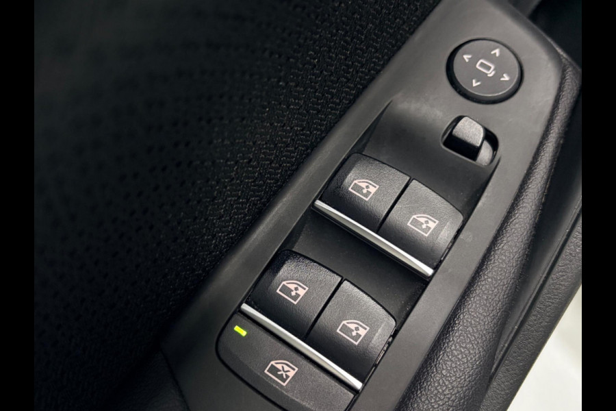 BMW 5 Serie Touring 520e | Plug-in Hybride virtual Cockpit | LED